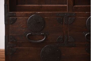 アンティーク家具　古民具・骨董　総桐材の小ぶりな古い帳場箪笥(桐箪笥、桐たんす)