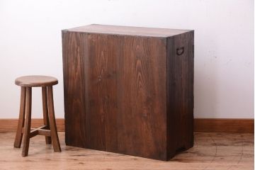 アンティーク家具　古民具・骨董　総桐材の小ぶりな古い帳場箪笥(桐箪笥、桐たんす)