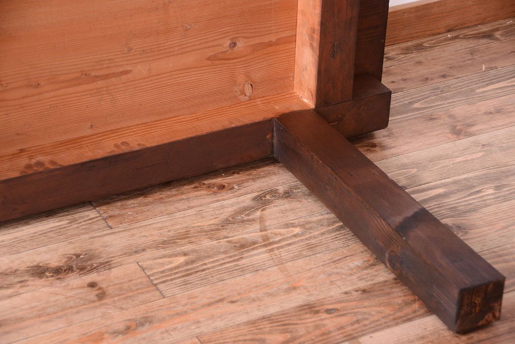 アンティーク家具　和製アンティーク　松材の大きな古い作業台