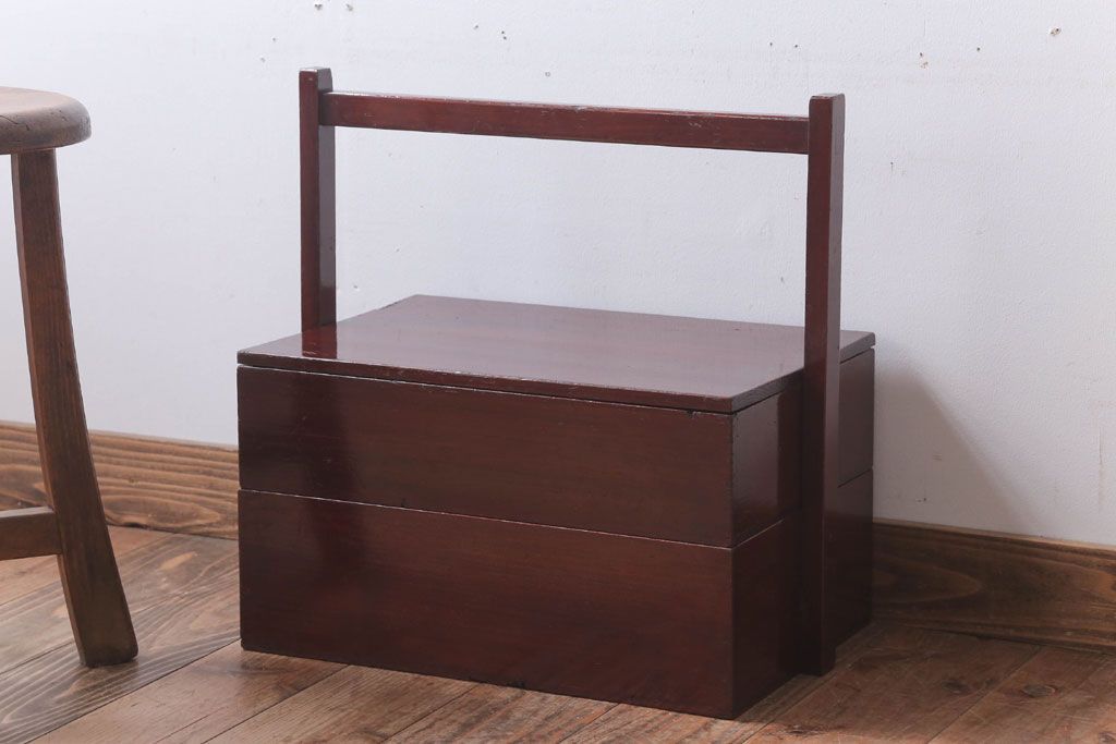 アンティーク雑貨　古民具・骨董　明治　漆塗りの古い岡持ち(1)