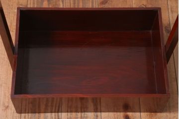 アンティーク雑貨　古民具・骨董　明治　漆塗りの古い岡持ち(1)