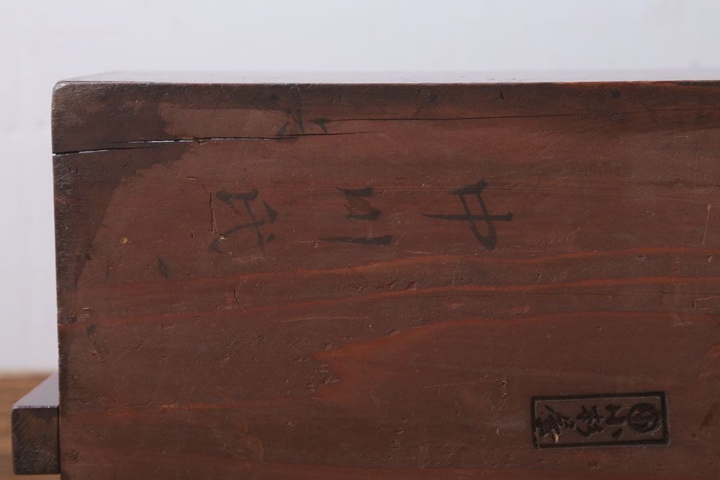 アンティーク雑貨　古民具・骨董　明治　漆塗りの古い岡持ち(2)