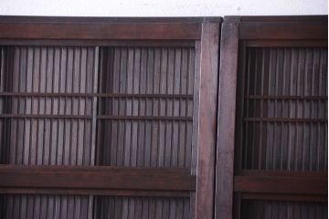 古民具・骨董　裏障子付き!上質なアンティーク万本格子戸2枚セット