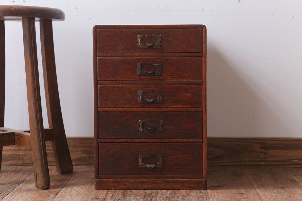 レトロ家具　昭和レトロ　ネームプレート取っ手!古いナラ材のアンティーク小引き出し