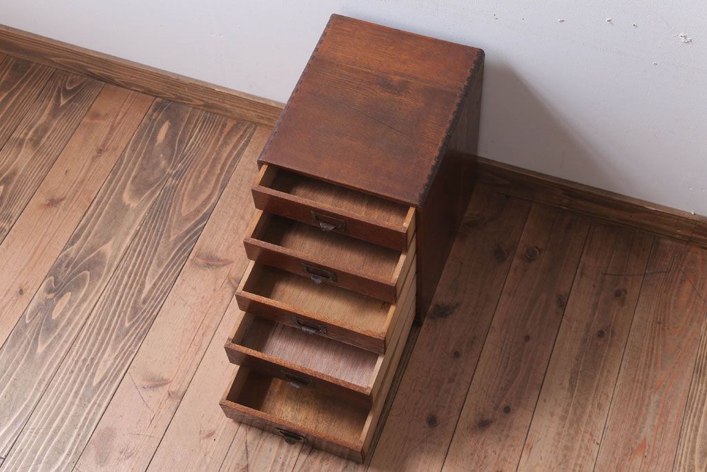 レトロ家具　昭和レトロ　ネームプレート取っ手!古いナラ材のアンティーク小引き出し