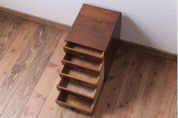 レトロ家具　昭和レトロ　ネームプレート取っ手!古いナラ材のアンティーク小引き出し