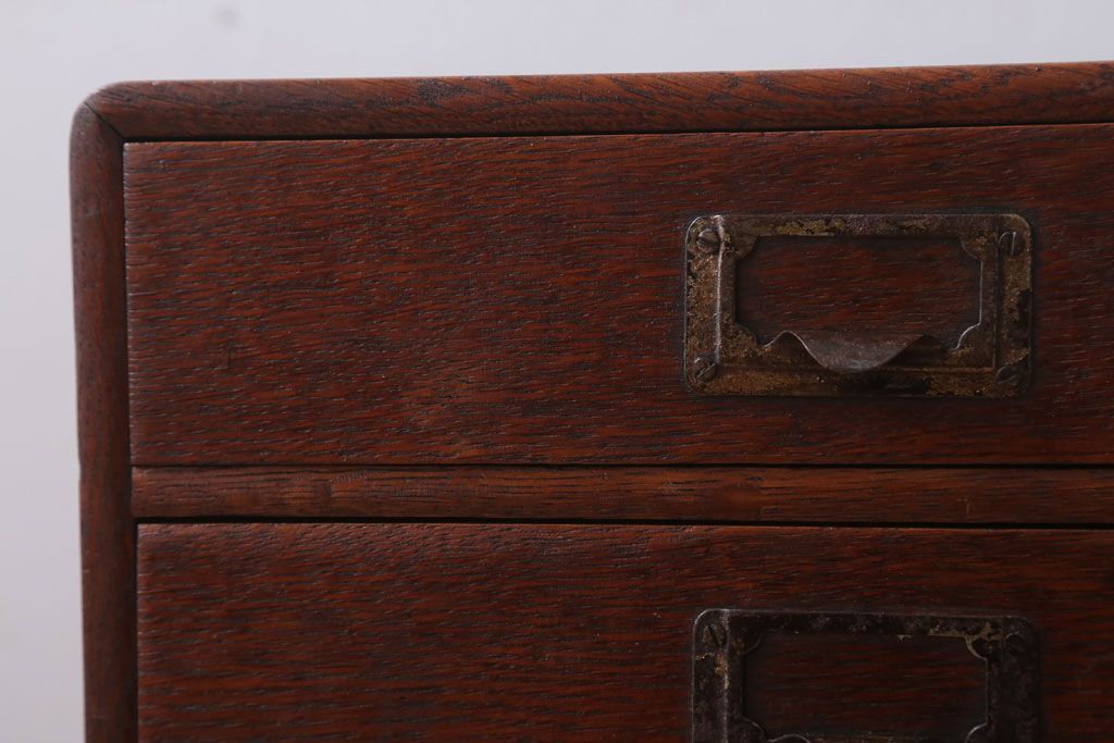 レトロ家具　昭和レトロ　ネームプレート取っ手!古いナラ材のアンティーク小引き出し