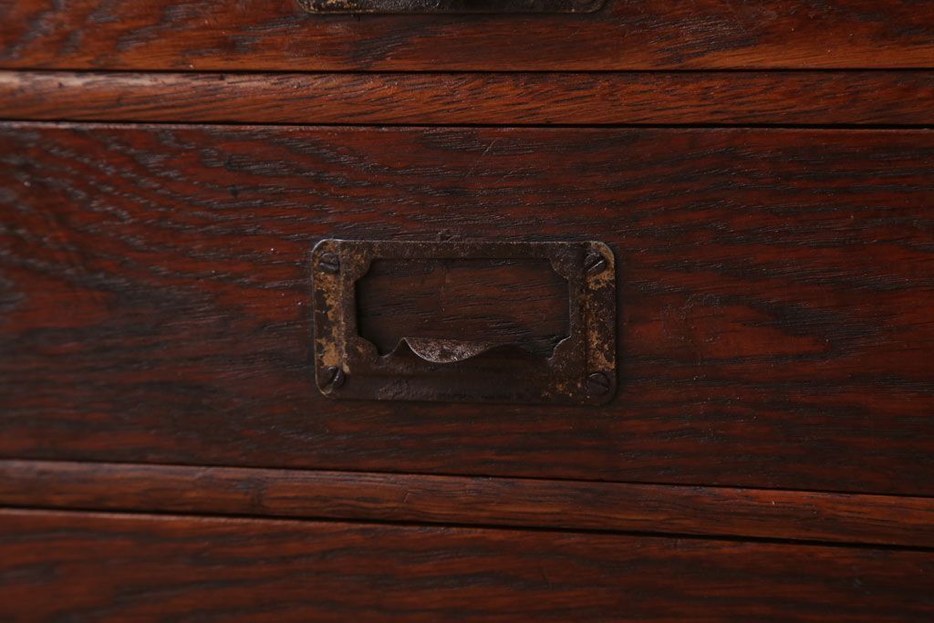レトロ家具　昭和レトロ　ネームプレート取っ手!古いナラ材のアンティーク小引き出し