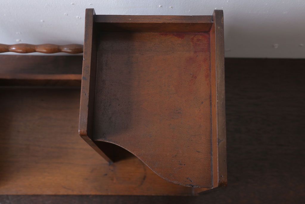 アンティーク雑貨　和製アンティーク　珍しいデザインの木製本立て