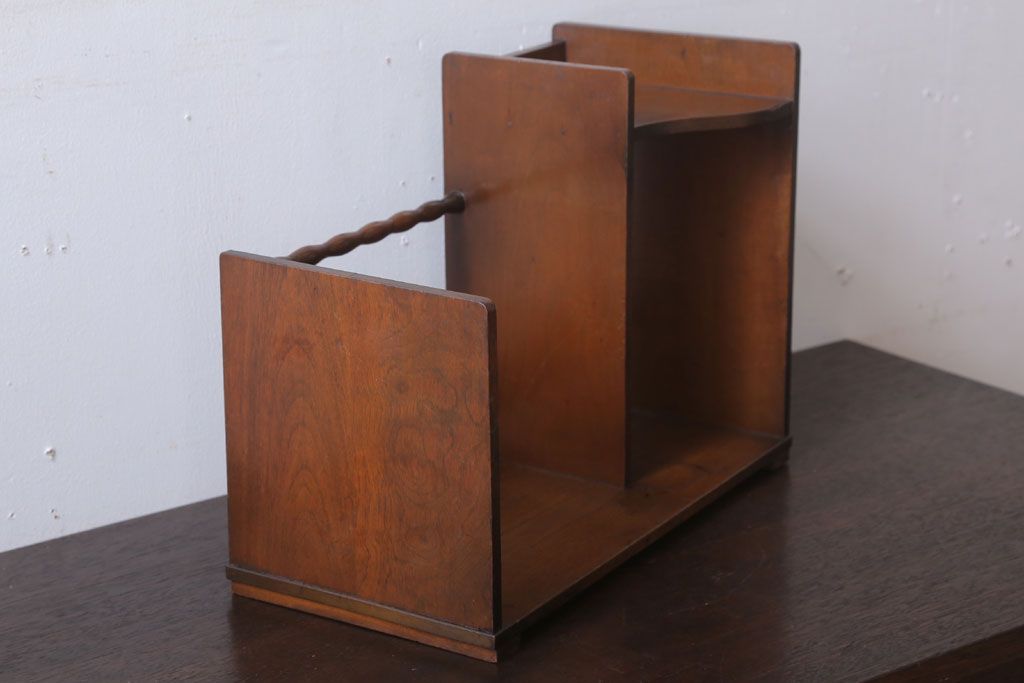 アンティーク雑貨　和製アンティーク　珍しいデザインの木製本立て