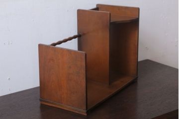 アンティーク雑貨　和製アンティーク　珍しいデザインの木製本立て