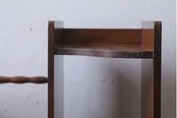 アンティーク雑貨　和製アンティーク　珍しいデザインの木製本立て