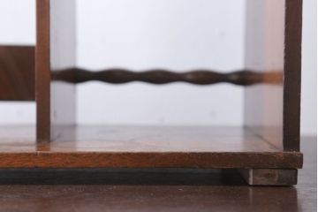 アンティーク雑貨　和製アンティーク　珍しいデザインの木製本立て