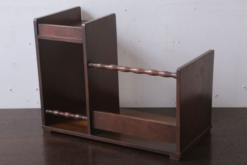 アンティーク雑貨　和製アンティーク　珍しいデザインの木製本立て