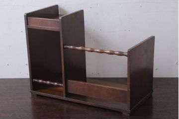 アンティーク雑貨　和製アンティーク　珍しいデザインの木製本立て