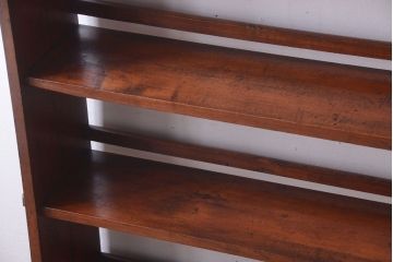 アンティーク家具　和製アンティーク　シンプルな古い木製の本棚(ブックシェルフ・飾り棚)