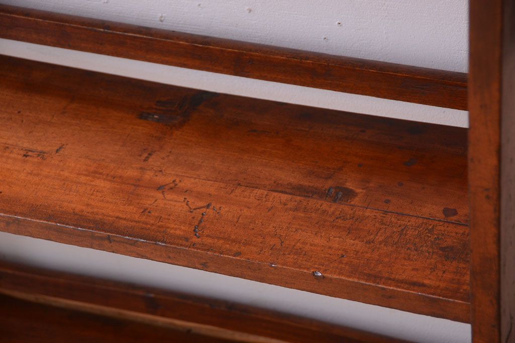 アンティーク家具　和製アンティーク　シンプルな古い木製の本棚(ブックシェルフ・飾り棚)