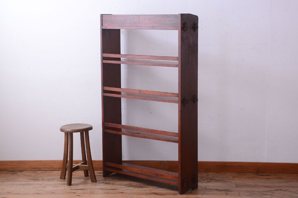 アンティーク家具　和製アンティーク　シンプルな古い木製の本棚(ブックシェルフ・飾り棚)