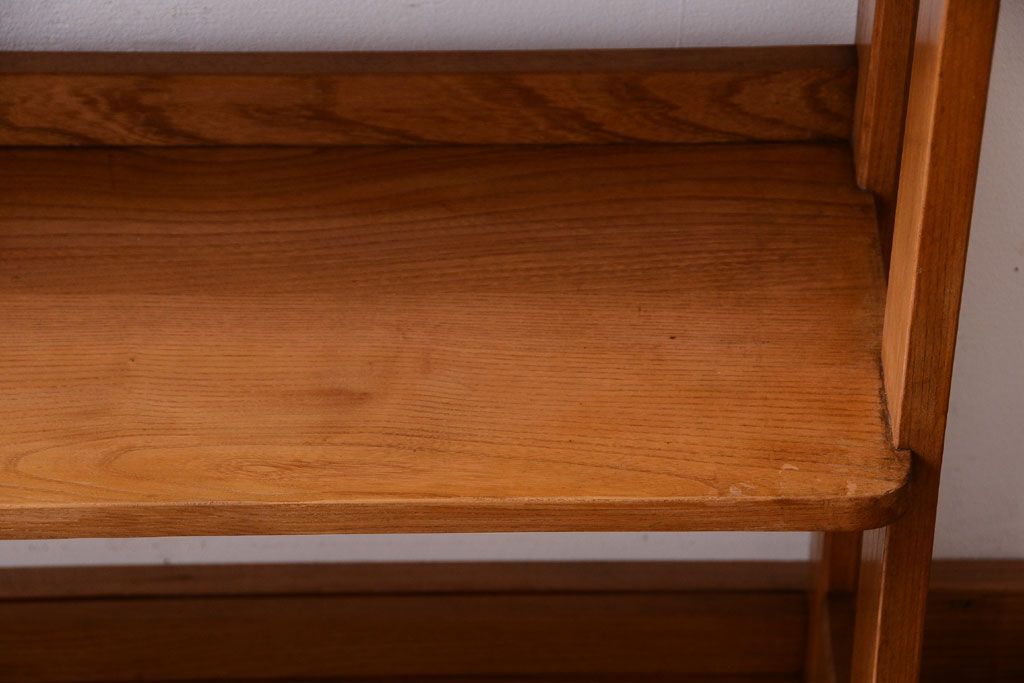 レトロ家具　和製アンティーク　レトロでシンプルな古い木製本棚(ブックシェルフ・飾り棚)