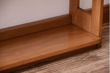 レトロ家具　和製アンティーク　レトロでシンプルな古い木製本棚(ブックシェルフ・飾り棚)