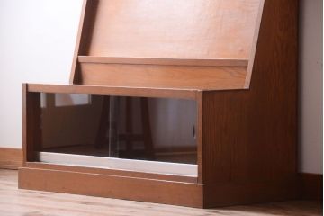 ヴィンテージ家具　ビンテージ　古い書店　木製の本棚(飾り棚)