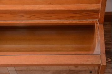 ヴィンテージ家具　ビンテージ　古い書店　木製の本棚(飾り棚)