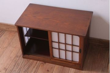 アンティーク家具　和製アンティーク　障子戸!古い木の小ぶりな戸棚