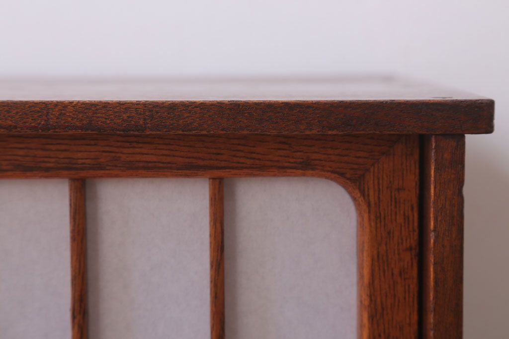 アンティーク家具　和製アンティーク　障子戸!古い木の小ぶりな戸棚