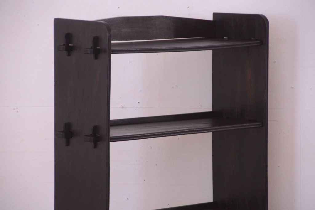 アンティーク家具　和製アンティーク　シンプルな古い木製の本棚(ブックシェルフ・飾り棚)(2)