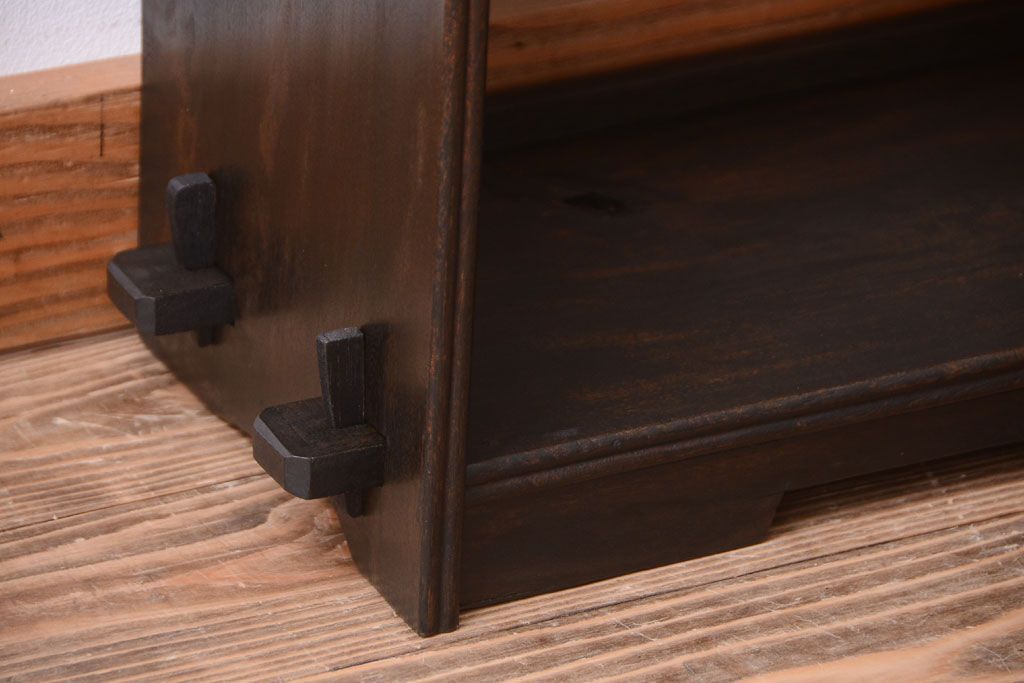 アンティーク家具　和製アンティーク　シンプルな古い木製の本棚(ブックシェルフ・飾り棚)(2)