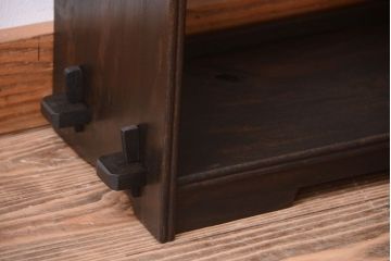 アンティーク家具　和製アンティーク　シンプルな古い木製の本棚(ブックシェルフ・飾り棚)(2)