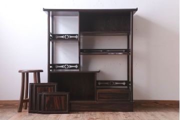 中古　民芸家具　シンプルで上品な飾り棚