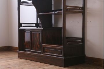 中古　民芸家具　シンプルで上品な飾り棚