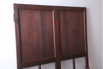 アンティーク　古い木製の折れ戸(折りたたみドア・フォールディングドア)(1)