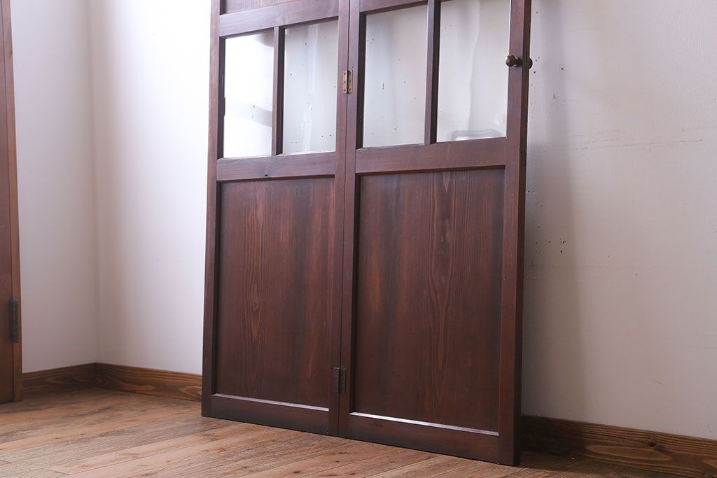 アンティーク　古い木製の折れ戸(折りたたみドア・フォールディングドア)(1)