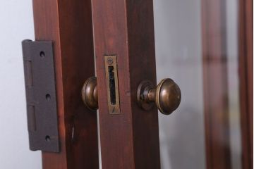アンティーク　古い木製の折れ戸(折りたたみドア・フォールディングドア)(2)