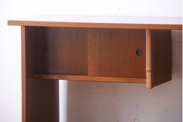 レトロ家具　昭和レトロ　古い木製のシンプルな飾り棚(茶棚)