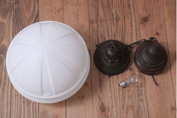 ジャンク品　大正ロマン!お洒落な陽刻ガラス天井照明