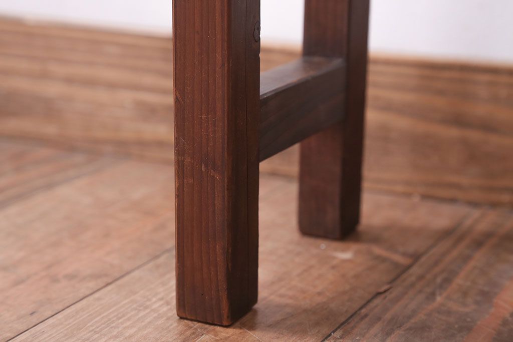 アンティーク雑貨　和製アンティーク　古い木製の飾り台(2)