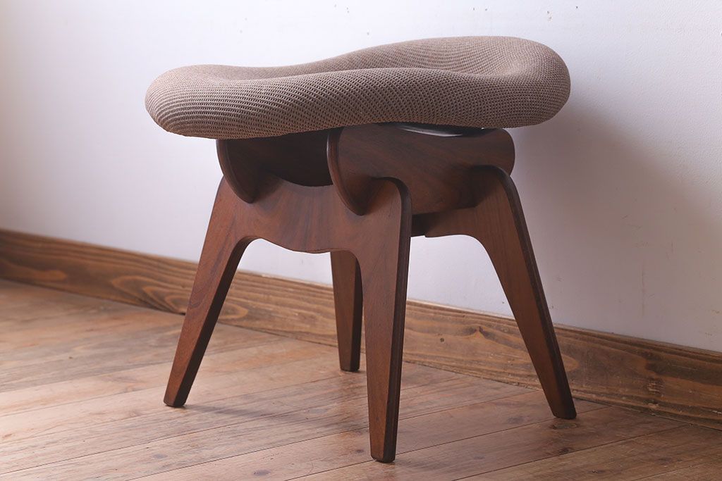 ヴィンテージ家具　ビンテージ　ミッドセンチュリースタイルのチェア(スツール)