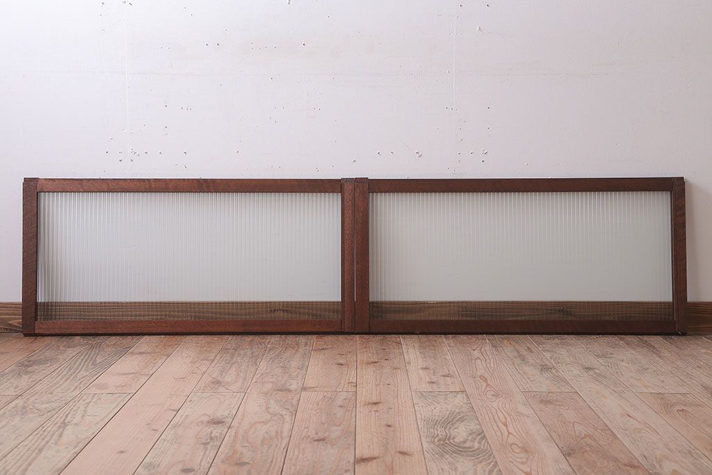 アンティーク　モールガラス入り!レトロな古い木味の引き戸2枚セット(窓)