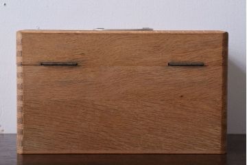 アンティーク雑貨　昭和レトロ　古い木製の小さな救急箱(木箱・小箱・小物収納箱)