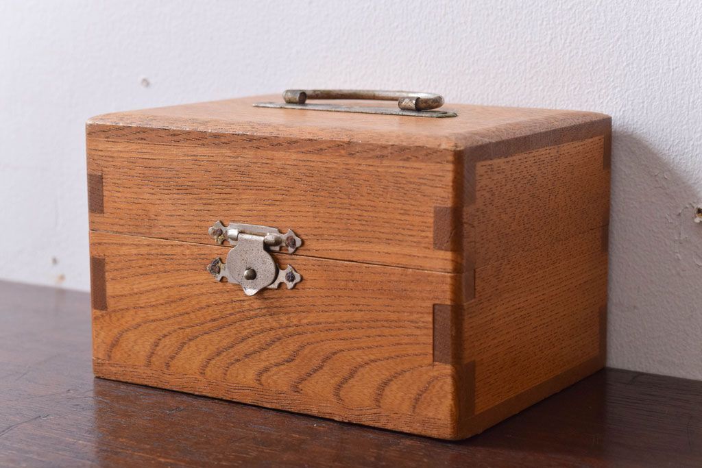 アンティーク雑貨　昭和レトロ　小さなアンティーク木箱(3)