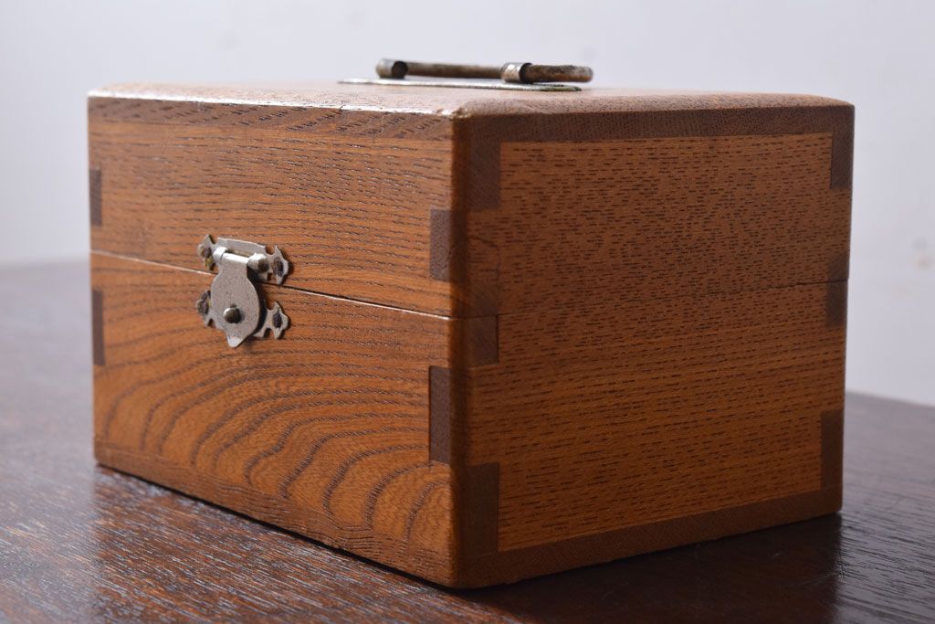 アンティーク雑貨　昭和レトロ　小さなアンティーク木箱(3)