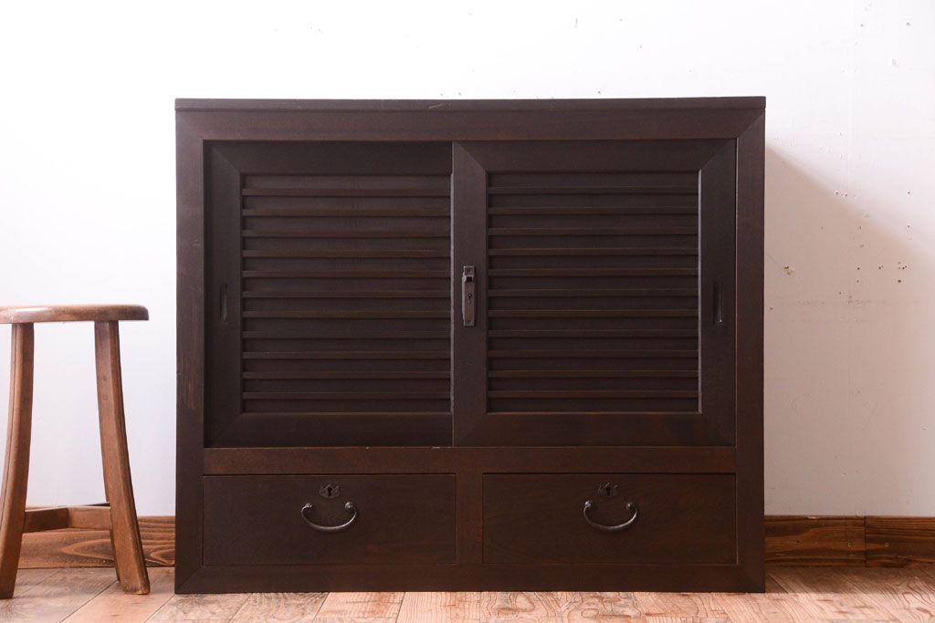 アンティーク家具　古民具・骨董　大正〜昭和期　横桟引き戸の収納箪笥