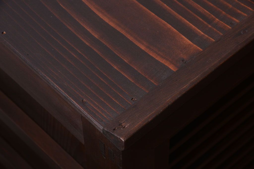 アンティーク家具　古民具・骨董　大正〜昭和期　横桟引き戸の収納箪笥