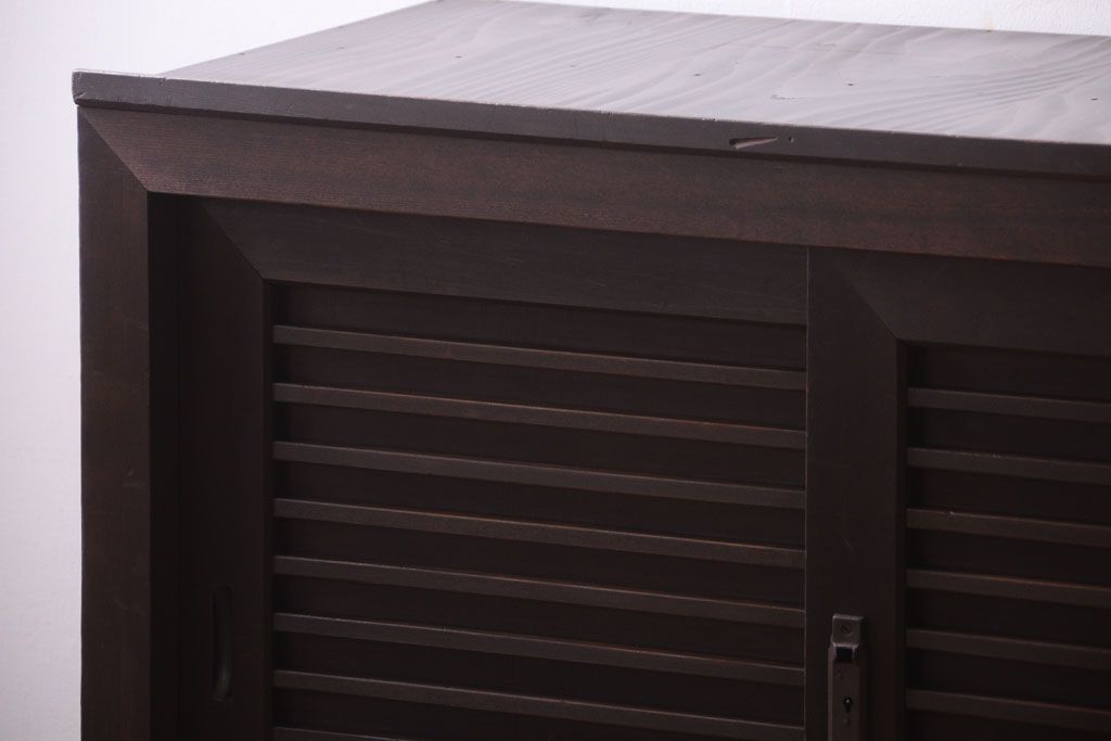 アンティーク家具　古民具・骨董　大正〜昭和期　横桟引き戸の収納箪笥