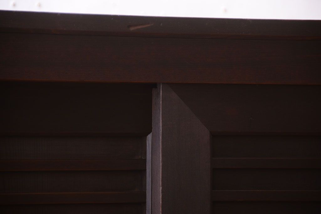 アンティーク家具　古民具・骨董　大正〜昭和期　横桟引き戸の収納箪笥