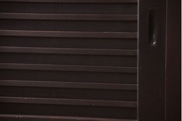 アンティーク家具　古民具・骨董　大正〜昭和期　横桟引き戸の収納箪笥