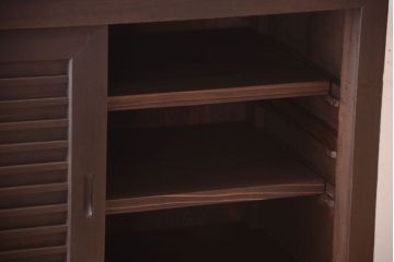 アンティーク家具　古民具・骨董　大正〜昭和期　横桟引き戸の収納箪笥